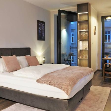 Boutique 109 - Old City, Luxury Apt. With A Garage Kraków Zewnętrze zdjęcie