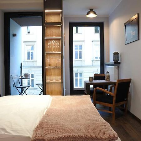 Boutique 109 - Old City, Luxury Apt. With A Garage Kraków Zewnętrze zdjęcie