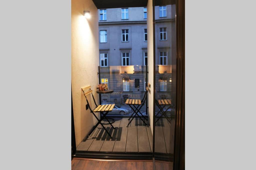 Boutique 109 - Old City, Luxury Apt. With A Garage Kraków Zewnętrze zdjęcie